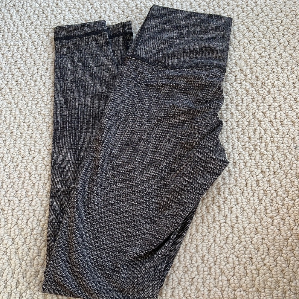 LULULEMON - Picture 3 of 4